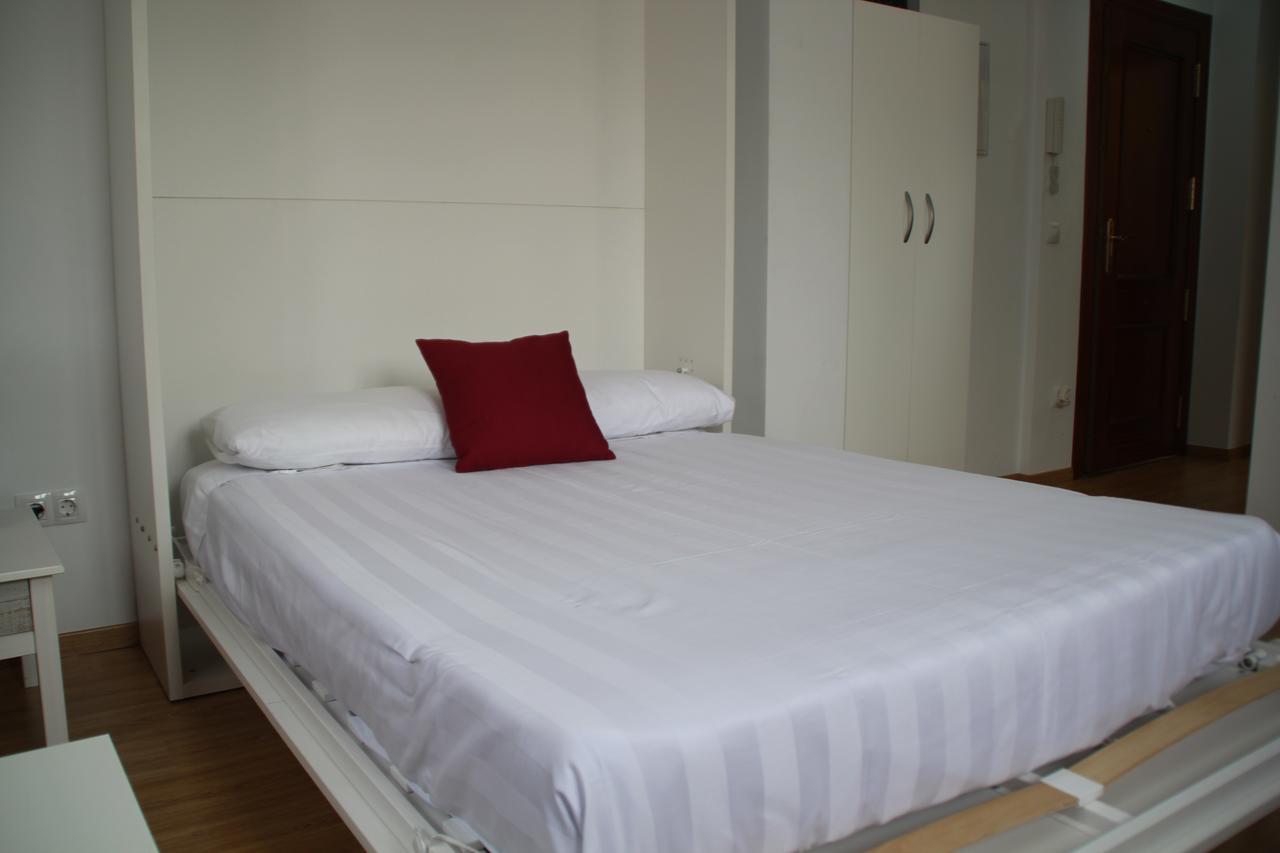 Apartamentos San Lazaro เอซกาไรย์ ภายนอก รูปภาพ