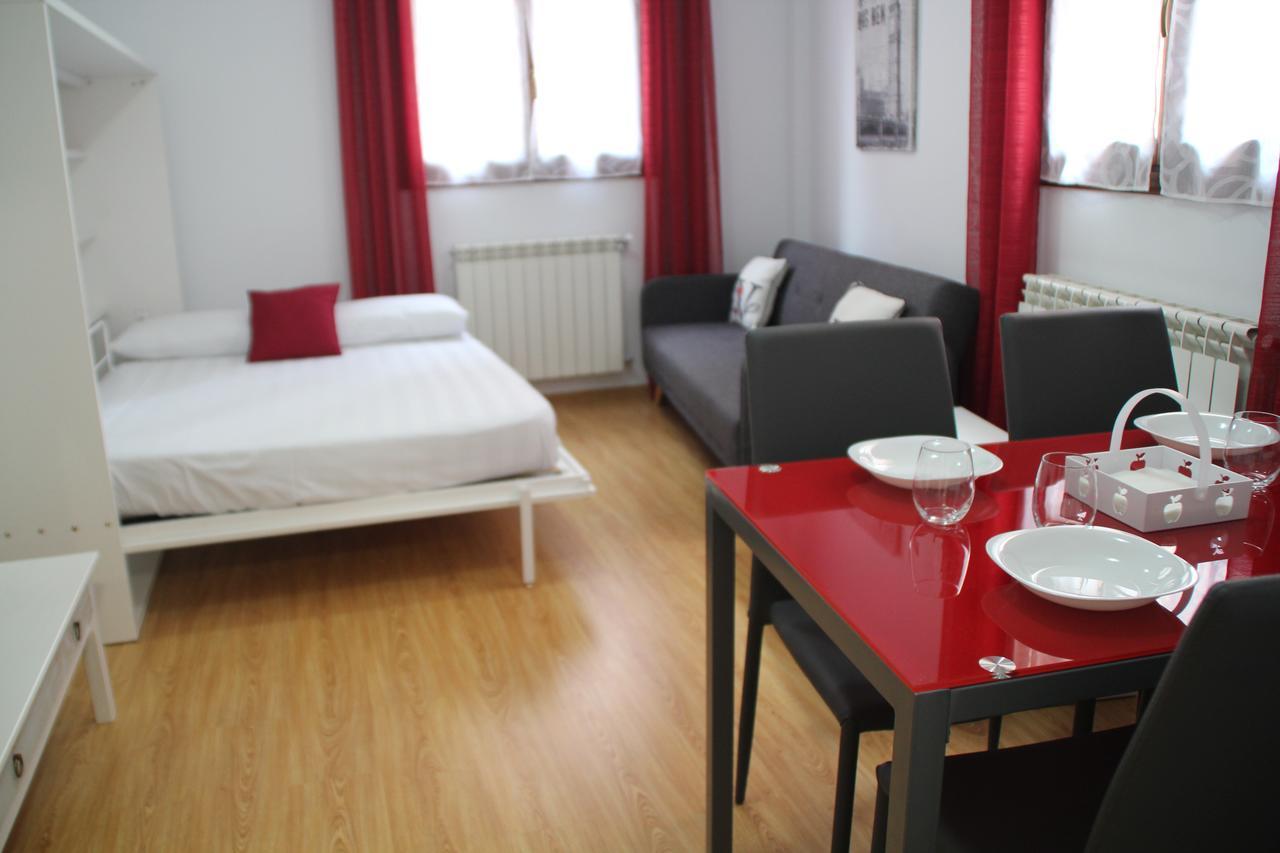 Apartamentos San Lazaro เอซกาไรย์ ภายนอก รูปภาพ